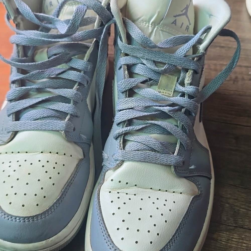 NIKE AIR JORDAN